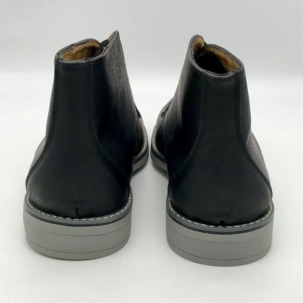 Chukka boots